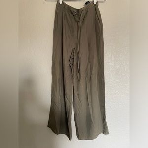 Theory Wide Leg Cropped Green Pants